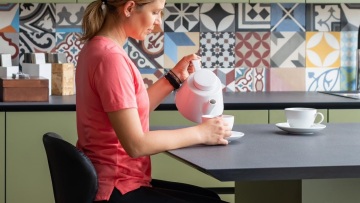 Μήπως πονάμε στη μέση ή στον αυχένα λόγω κακής θέσης σώματος; Πώς θα τη διορθώσουμε στο σπίτι (φωτογραφίες)