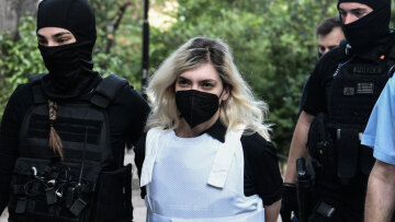 Απολογία Πισπιρίγκου: «Θα είμαι για πάντα η μαμά της Τζωρτζίνας, δεν θα πείραζα ούτε μια τρίχα της, αρνούμαι τις κατηγορίες»