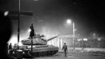 Έρευνα Eteron: Ένας στους 10 Έλληνες δεν πιστεύει ότι υπήρξαν νεκροί στο Πολυτεχνείο