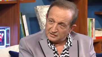 Σπύρος Μπιμπίλας: Με τον Χατζιδάκι ήταν η χειρότερη πρεμιέρα που έχω ζήσει, μας πετούσαν δεκάρες επάνω στη σκηνή