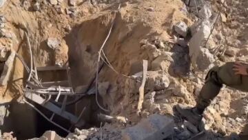 Οι Ισραηλινοί αποκαλύπτουν την είσοδο σήραγγας της Χαμάς στο νοσοκομείο Αλ Σίφα