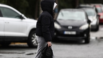 Καιρός: Η υποχώρηση του «αέρινου τείχους» φέρνει κακοκαιρία και κρύο το Σαββατοκύριακο - Ποιες περιοχές θα επηρεαστούν