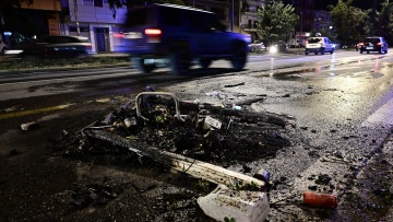 Ασπρόπυργος: Δύο συλλήψεις μετά τα επεισόδια από Ρομά για τον θάνατο του 17χρονου στη Βοιωτία