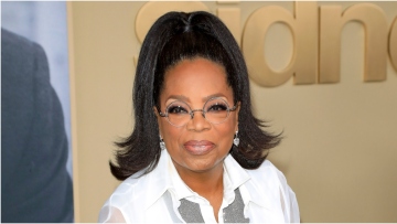 Όπρα Γουίνφρεϊ: Ένα βιβλίο της Μάγια Αγγέλου τη βοήθησε να επεξεργαστεί τον βιασμό που βίωσε όταν ήταν 9 χρονών