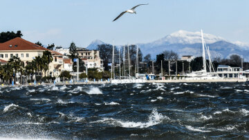 Νέο έκτακτο από την ΕΜΥ - Άνεμοι έως και 10 μποφόρ στα δυτικά και ανατολικά πελάγη