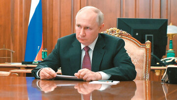 Reuters: «Πολλές αλλά διαχειρίσιμες» οι οικονομικές προκλήσεις που αντιμετωπίζει ο Πούτιν ενόψει των εκλογών του 2024