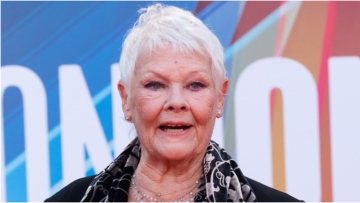 Τζούντι Ντεντς: Έκανε κατά λάθος κλήση στο Facetime γυμνή