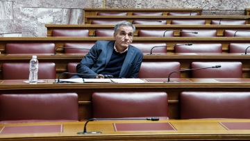 Τσακαλώτος: Οι προοδευτικές δυνάμεις, πρέπει να συζητήσουμε για την κατάσταση της πραγματικής οικονομίας