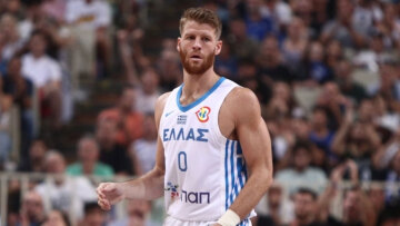 Ο Γουόκαπ απάντησε στον Παναθηναϊκό δημοσιεύοντας φωτογραφία με φανέλα Εθνικής Ελλάδος