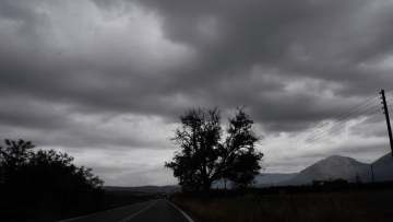 Καιρός - Αρναούτογλου: Βροχές και καταιγίδες τις επόμενες ώρες σε πέντε περιοχές