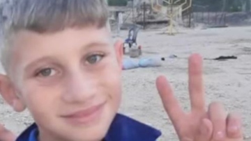 Πόλεμος στο Ισραήλ: Ανήλικα αδέλφια, πρώην όμηροι της Χαμάς περιγράφουν όσα έζησαν - «Έκαψαν το πόδι κάθε παιδιού με εξατμίσεις»