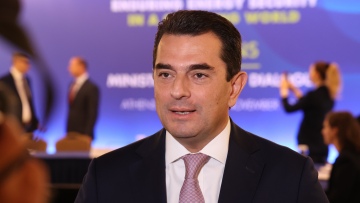 Σκρέκας για βρεφικό γάλα: Θα συγκρουστούμε για να μειωθεί η τιμή του