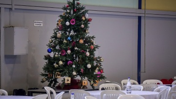 Καλάθι των Χριστουγέννων: Την προσθήκη του χοιρινού στο καλάθι ανακοίνωσε ο Σκρέκας