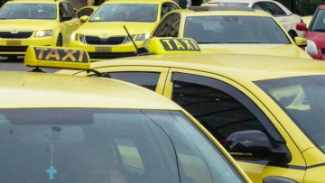 Ταξί: Μέσα στις επόμενες 5 εβδομάδες θα πρέπει να μπουν οι ειδικές σημάνσεις για τα POS