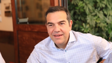 Δεύτερο μήνυμα Τσίπρα στους «11»: Στην ιταλική Αριστερά ασχολούνται περισσότερο με τη Μελόνι, παρά με το να ανταλλάσσουν φίλια πυρά