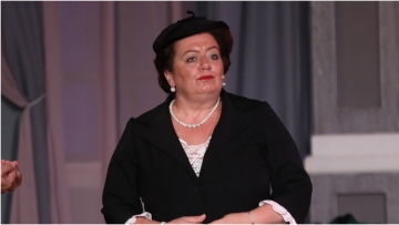 Μαρία Αντουλινάκη για τον πατέρα της: Έφαγα ξύλο, μου είπε «καλύτερα να σου ανοίξω ένα σπίτι με φωτάκι απέξω»