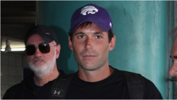 Αράχωβα: Tι απαντά πρώην παίκτης του «Survivor» για την εμπλοκή του ονόματός του στην υπόθεση του χάσκι