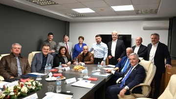 Συνάντηση Χαρδαλιά με δημάρχους της ανατολικής Αττικής: «Έτοιμοι να σκύψουμε πάνω από κάθε πρόβλημα»