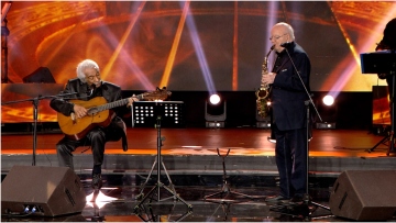 Σπίτι με το MEGA: Υποδέχεται δύο σπουδαίους δημιουργούς, τον Γιώργο Κατσαρό και τον Κώστα Χατζή