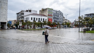 Καιρός: Παγωνιά και βροχές σήμερα - Πού θα χιονίσει αύριο