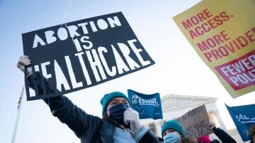 Δικαστήριο στο Τέξας απαγορεύει σε 31χρονη να διακόψει την εγκυμοσύνη της ενώ κινδυνεύει η ζωή της