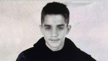 Ρέντη: Αυτός είναι ο 18χρονος που ομολόγησε ότι έριξε τη ναυτική φωτοβολίδα στον αστυνομικό