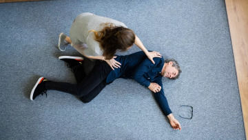 Δύο καρδιολόγοι απαντούν σε 3 ερωτήματα – κλειδιά για τη συγκοπή