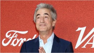 Ντέρμοτ Μαλρόνεϊ: Απαντά θετικά στην επιθυμία της Τζούλια Ρόμπερτς για ένα σίκουελ του «My Best Friend's Wedding»