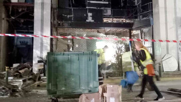 Έκρηξη βόμβας στο κέντρο του Πειραιά – Υλικές ζημιές σε πολυκατοικία