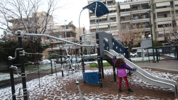 Καιρός: Νέο έκτακτο δελτίο της ΕΜΥ για την ψυχρή εισβολή - Ξεκινά από το μεσημέρι, πού θα χιονίσει