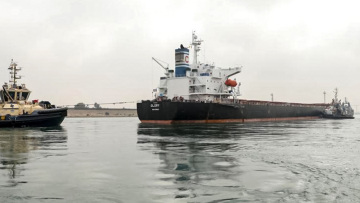 Συναγερμός για το παγκόσμιο εμπόριο - Ναυτιλιακoί κολοσσοί εγκαταλείπουν τη διώρυγα του Σουέζ