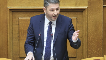 Ανδρουλάκης: Αποσύρετε την τροπολογία για την «Ανάπλαση Αθήνας ΑΕ»