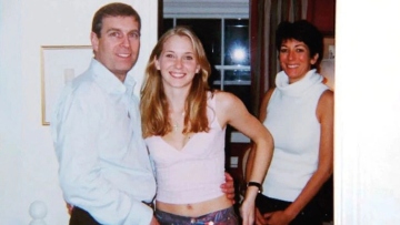 O Έπσταϊν μου έδωσε 15.000 δολάρια για να κάνω σεξ με τον πρίγκιπα Άντριου, κατέθεσε θύμα του παιδόφιλου