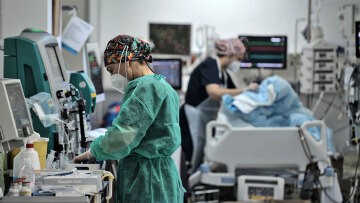 Κορωνοϊός: 57 θάνατοι και 70 διασωληνωμένοι - Μεγάλη αύξηση στα κρούσματα της παραλλαγής JN.1