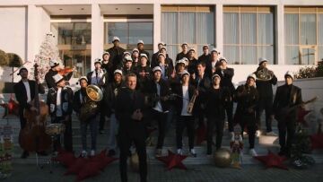 ΠΑΟΚ: Η «ορχήστρα» του Δικεφάλου είπε τα κάλαντα με guest τον Γεράσιμο Σκιαδαρέση