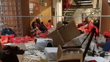 Δείτε βίντεο: Πανικός σε κρουαζιερόπλοιο στη Βόρεια Θάλασσα  με κύματα 20 μέτρων, φωνές και επιβάτες με σωσίβια