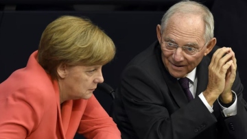 Μέρκελ για Σόιμπλε: «Ήταν ο πολιτικός μου δάσκαλος, τον θαύμαζα»