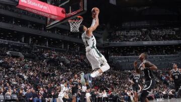 Γιάννης Αντετοκούνμπο: Άγγιξε το τριπλ νταμπλ στη νίκη των Μπακς στο Μπρούκλιν (122-144)