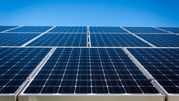 Γερμανία: Μετατρέπουν σφαίρες 300 ετών σε υλικό για ηλιακά πάνελ - Εντυπωσιακή ανακάλυψη
