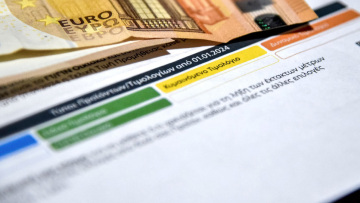 Σκυλακάκης για τα νέα τιμολόγια ρεύματος: Ποιο επέλεξε ο ίδιος - Δείτε αναλυτικά τις τιμές που έδωσαν οι πάροχοι