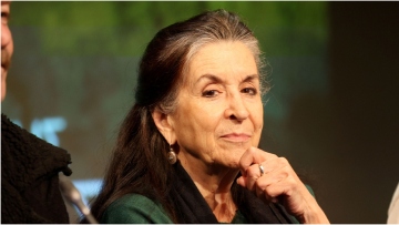 Νένα Μεντή: Η ηθοποιός αποκάλυψε πως έπαιζε χαρτιά για να βγάλει χρήματα να ζήσει