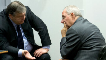 Βενιζέλος: Ο Σόιμπλε μου πρότεινε το Grexit σε ένα υπόγειο, αν δεχόμουν θα επιστρέφαμε στην εποχή των Παγετώνων