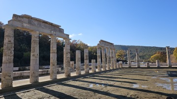 Αιγές: Ο «Παρθενώνας της Μακεδονίας» παραδίδεται στο κοινό - Περιήγηση με drone στο ανάκτορο (βίντεο)