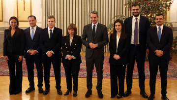 Ορκίστηκαν οι νέοι υπουργοί και υφυπουργοί - Δείτε βίντεο