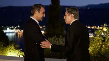 Θερμό τετ-α-τετ Μητσοτάκη με Μπλίνκεν στα Χανιά - Μπήκε το νερό στο αυλάκι για τα F-35