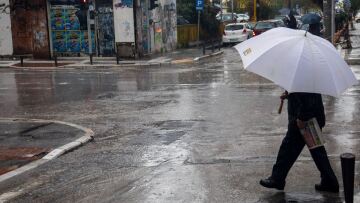 Νέο έκτακτο δελτίο από την ΕΜΥ: Κακοκαιρία από αργά το απόγευμα - Πού θα βρέξει