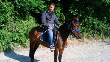 Εξαφάνιση 31χρονου στο Μεσολόγγι: Εθελοντές με εκπαιδευμένα σκυλιά και drone ψάχνουν τον Μπάμπη - Δείτε φωτογραφίες