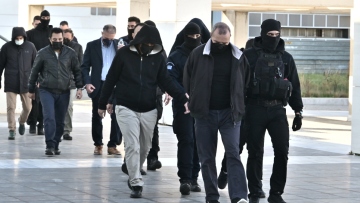 Βιασμός 12χρονης στον Κολωνό: Ενοχή για 14 κατηγορούμενους ζήτησε ο εισαγγελέας στη δεύτερη δίκη