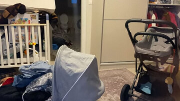 Βέροια: «Χτυπούσε το παιδί της με μανία» λέει μάρτυρας για τη μάνα - Εικόνες από το σημείο της τραγωδίας