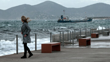 Καιρός: Πολικός αεροχείμαρρος φέρνει πτώση της θερμοκρασίας έως και 10 βαθμούς